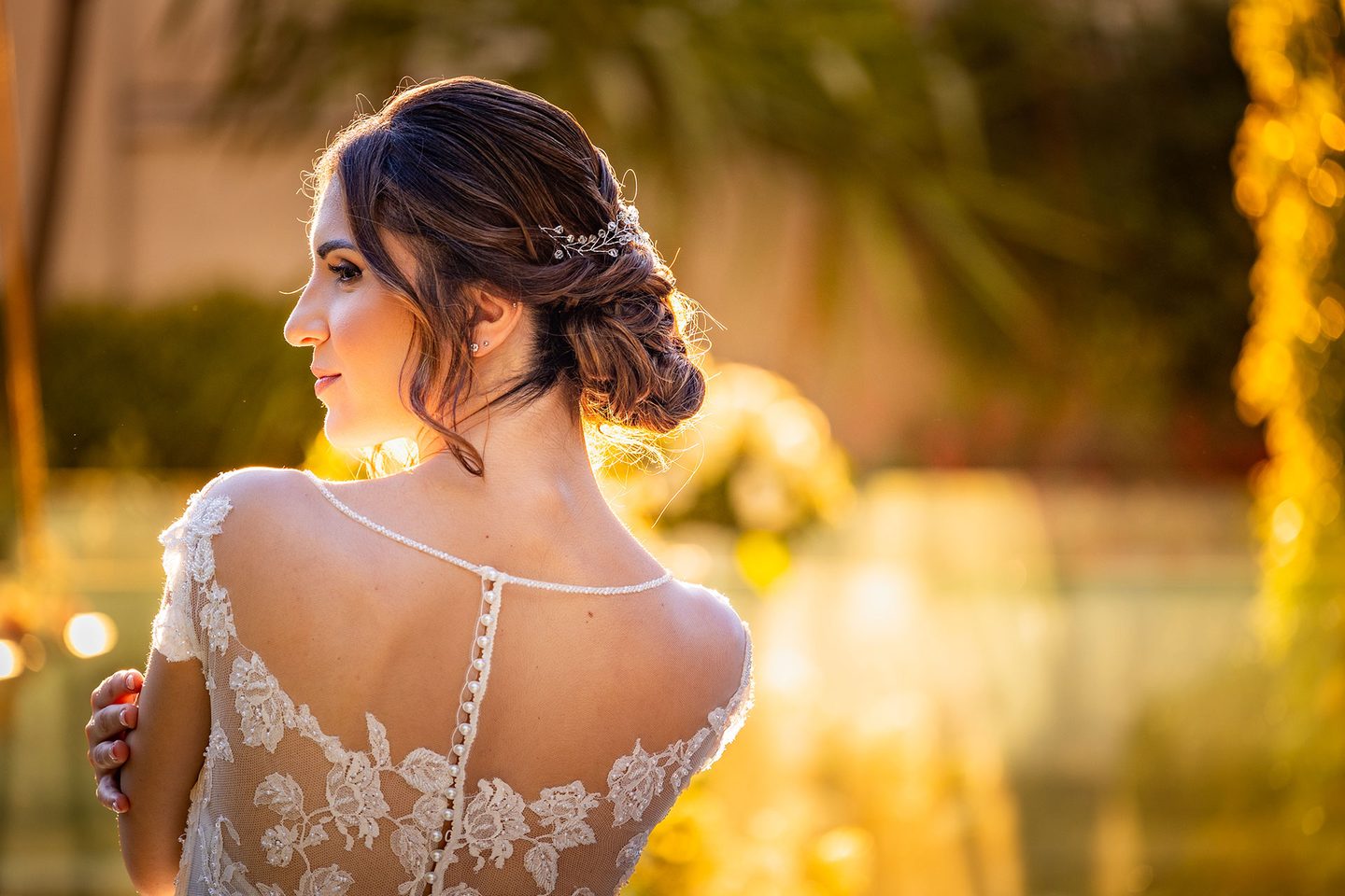Dettaglio abito la sposa bottoni